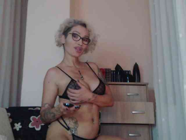 JADAPink webcam