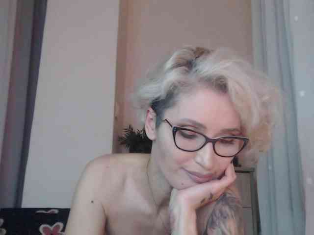 JADAPink webcam
