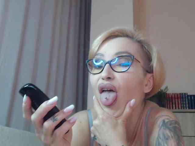 JADAPink webcam