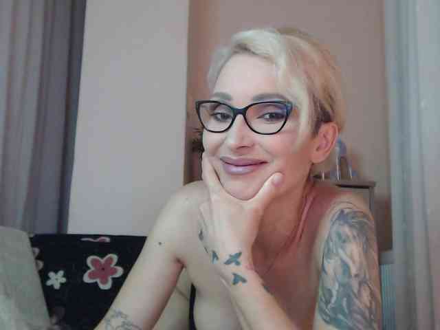 JADAPink webcam