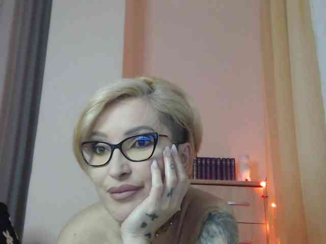 JADAPink webcam