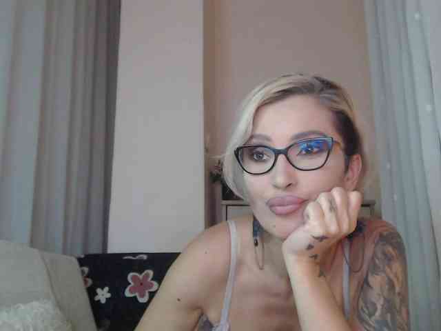 JADAPink webcam