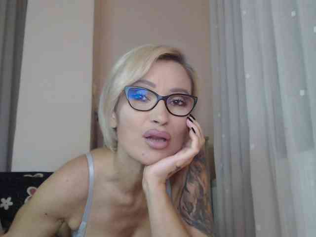 JADAPink webcam