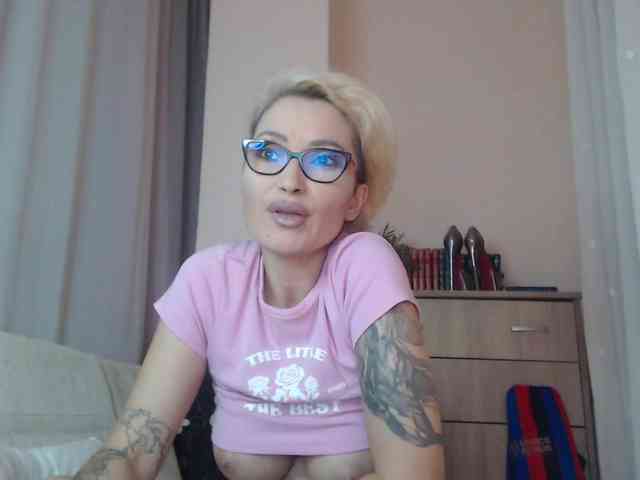 JADAPink webcam