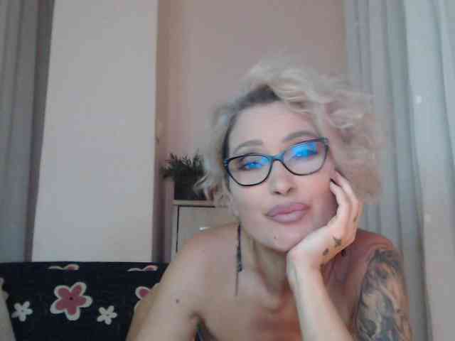 JADAPink webcam