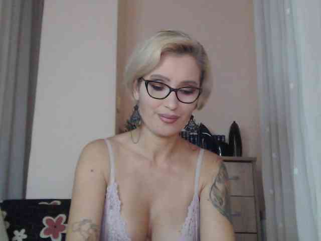 JADAPink webcam