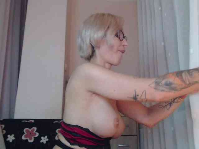 JADAPink webcam