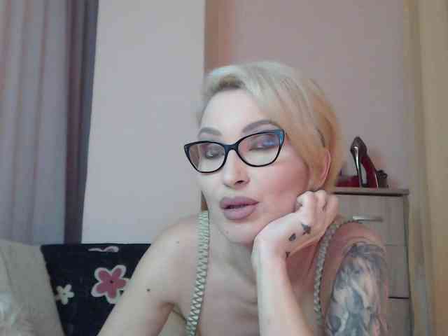 JADAPink webcam
