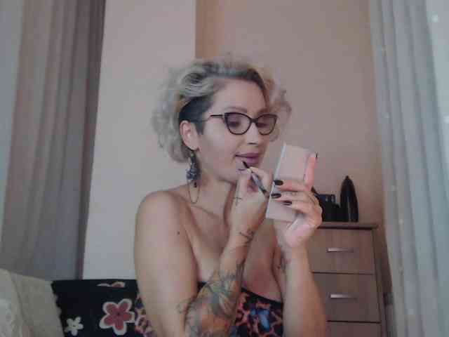 JADAPink webcam