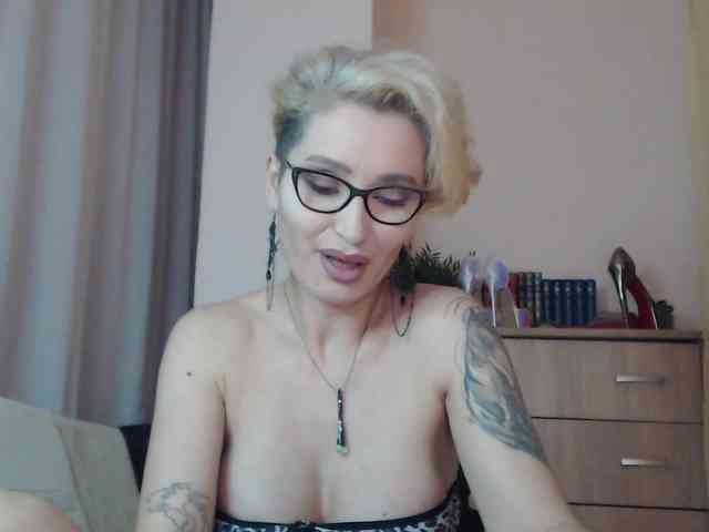 JADAPink webcam