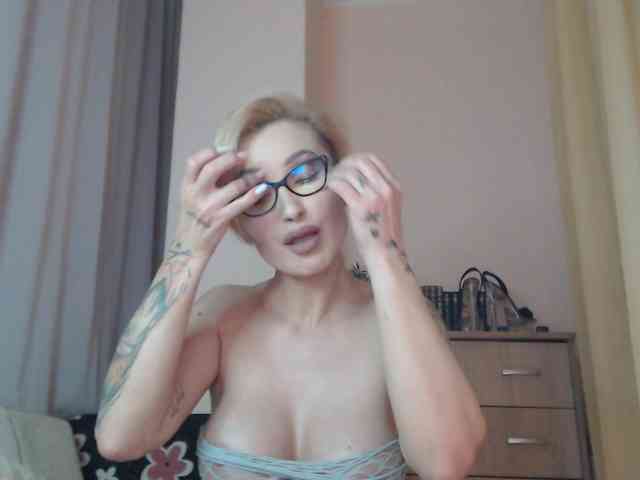 JADAPink webcam