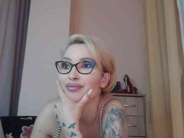 JADAPink webcam