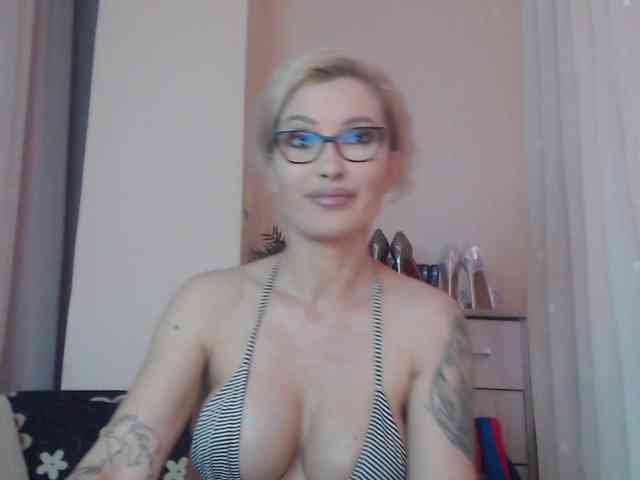 JADAPink webcam