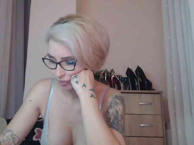 JADAPink webcam