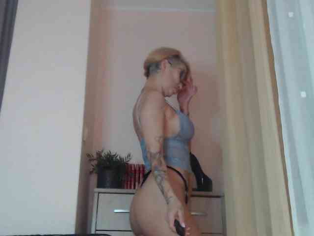 JADAPink webcam