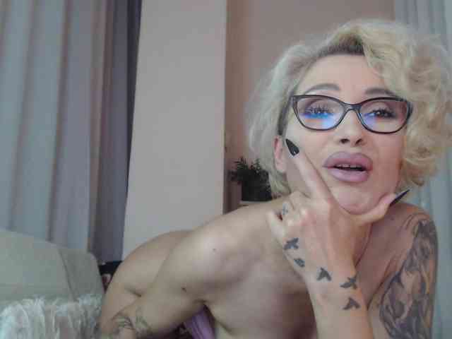 JADAPink webcam