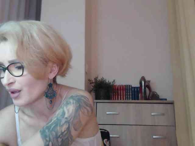 JADAPink webcam