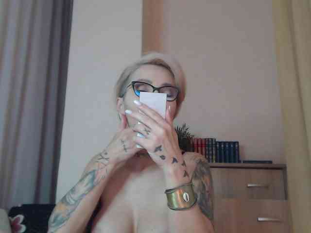 JADAPink webcam