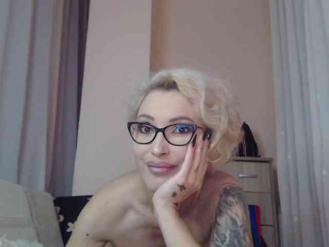 JADAPink webcam