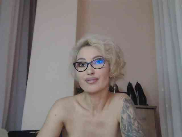 JADAPink webcam