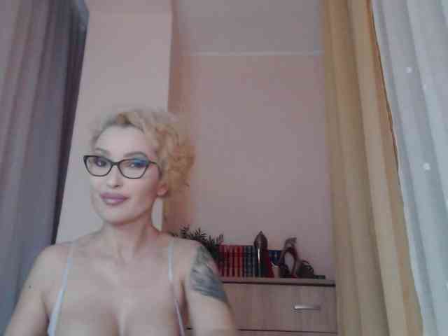 JADAPink webcam