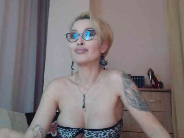 JADAPink webcam