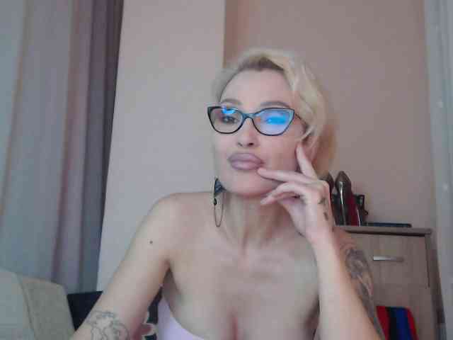 JADAPink webcam