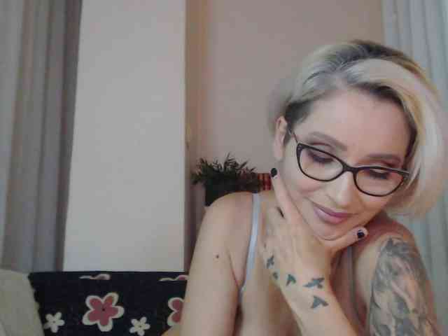 JADAPink webcam