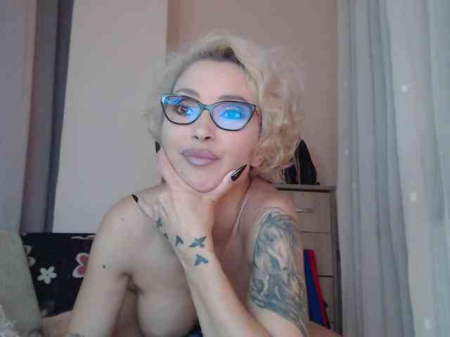 JADAPink webcam