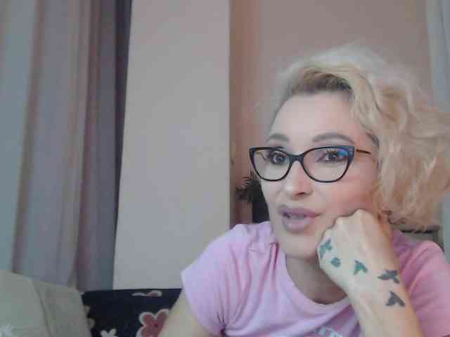 JADAPink webcam