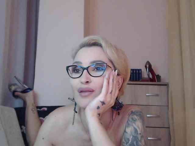 JADAPink webcam