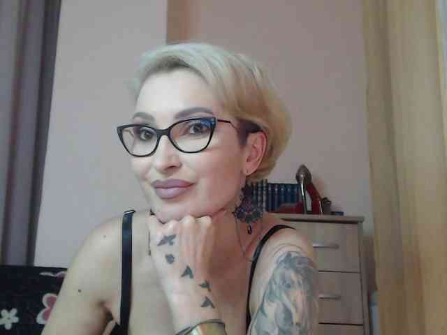 JADAPink webcam