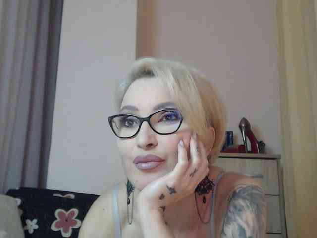 JADAPink webcam