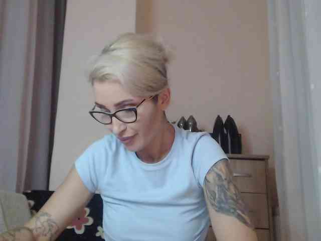 JADAPink webcam