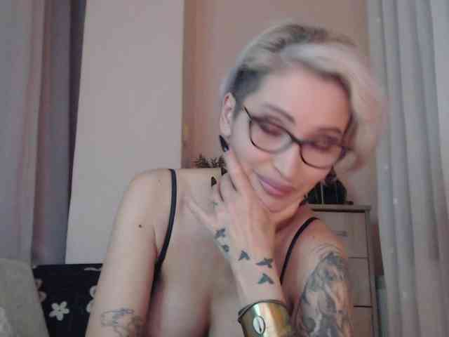 JADAPink webcam