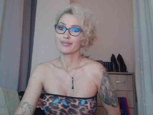 JADAPink webcam