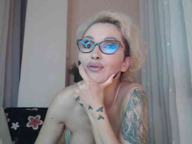 JADAPink webcam