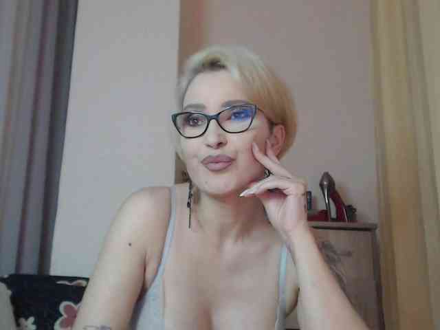 JADAPink webcam