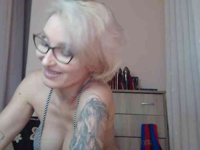 JADAPink webcam