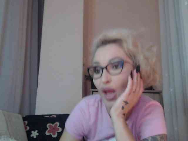 JADAPink webcam