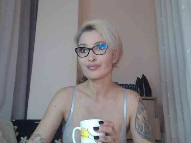 JADAPink webcam
