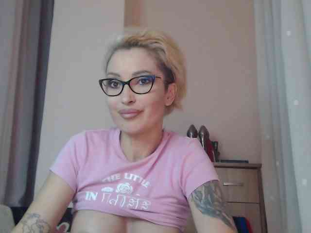JADAPink webcam