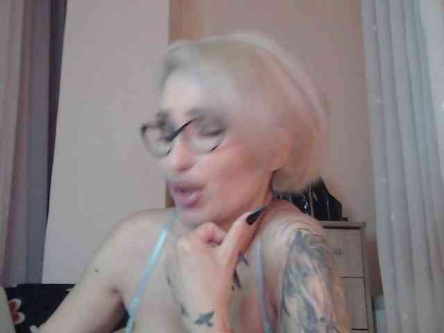 JADAPink webcam