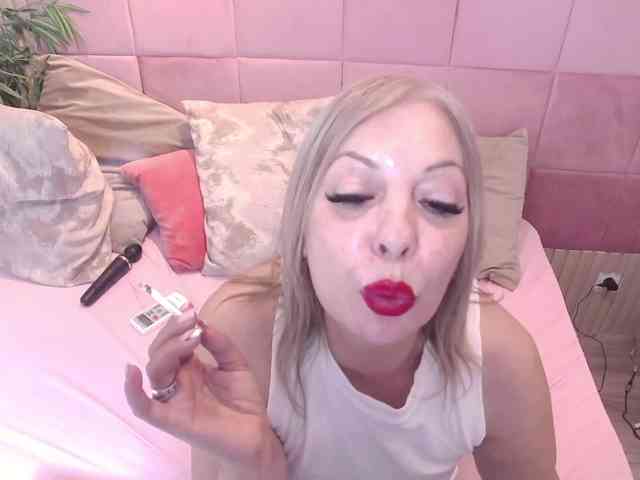 MeAmandaX Live Webcam on BongaCams