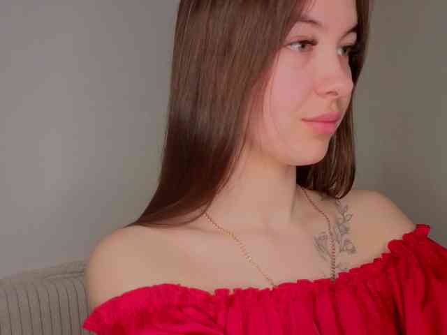 LunaCurlly webcam