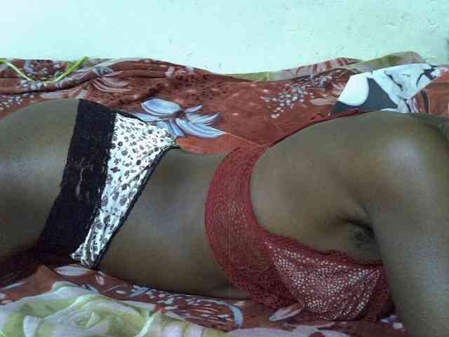 Model: sexxietatiana