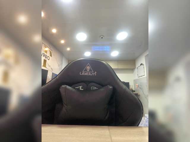 badlucky live webcam show