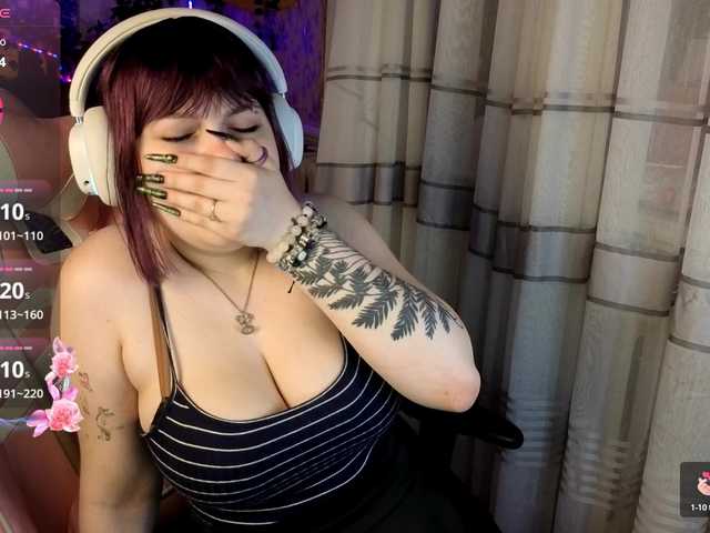 LovelyKristi live cam on BongaCams