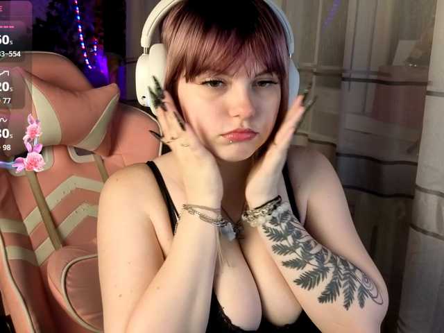LovelyKristi live cam on BongaCams