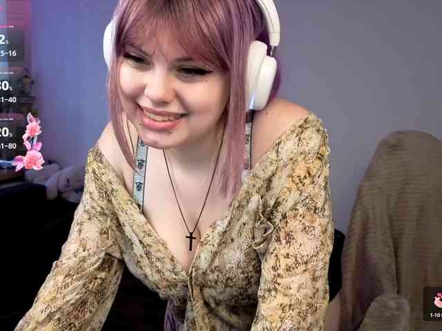 LovelyKristi LovelyKristi